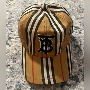 BURBERRY HAT USED BUT %100 authentic